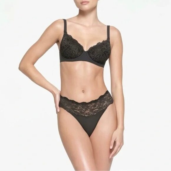 SKIMS Fits Everybody Lace Full Coverage Lightly Lined Bra Onyx Size 36DD NWT